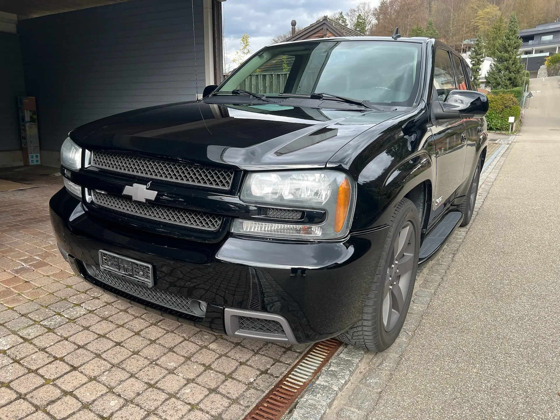 Chevrolet TrailBlazer SS 6.0 LS-2 — Le SUV américain avec moteur Corvette — Außenansicht