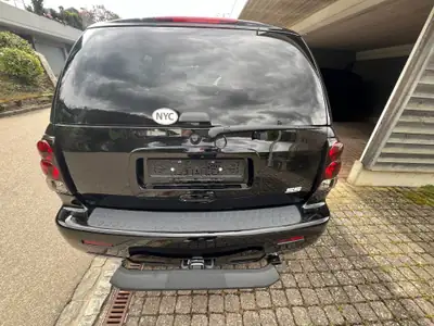 Chevrolet TrailBlazer SS 6.0 LS-2 — Le SUV américain avec moteur Corvette — Heckansicht