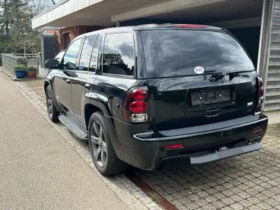 Chevrolet TrailBlazer SS 6.0 LS-2 — Le SUV américain avec moteur Corvette — Innenraum
