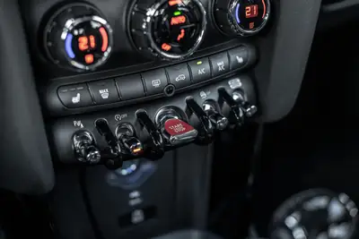MINI Cooper JCW Cabrio — Cabriolet sportif 231 ch, faible kilométrage, garantie 48 mois — Thumbnail 19