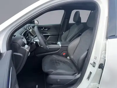 Mercedes-Benz GLC 200 AMG Line 4Matic — SUV hybride essence, prestations premium à bas kilométrage — Miniature 10