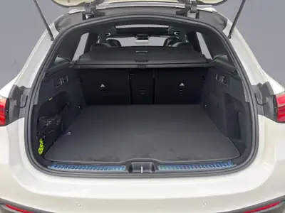 Mercedes-Benz GLC 200 AMG Line 4Matic — SUV hybride essence, prestations premium à bas kilométrage — Miniature 22