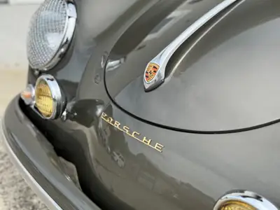 Porsche 356 de 1959 — Chef-d'œuvre restauré, état neuf, 3000 km seulement — Miniatura 9