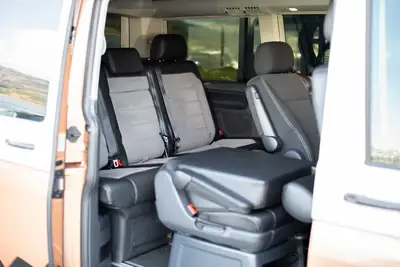 VW T6.1 Californie BiTDI Beach — Camping-car 4x4, 204 ch, 52'450 km seulement — Thumbnail 9