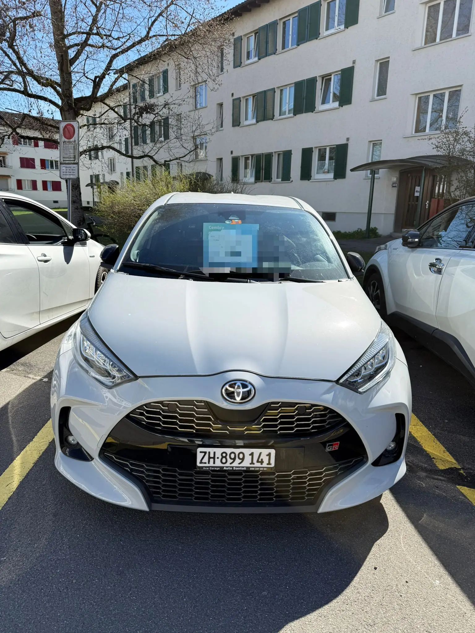 Toyota Yaris 1.5 GR Sport e-CVT — Hybride écologique, 34 500 km seulement — vue extérieure