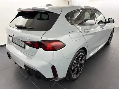 BMW 120 M Sport Pro 2025 — Berline dynamique, garantie constructeur, très peu de km — rear view