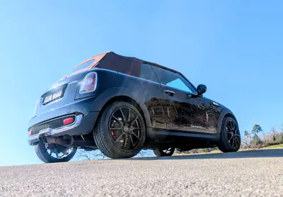 MINI Cooper Cabrio John Cooper Works — Cabriolet sportif 211 ch, sans accident — Seitenansicht