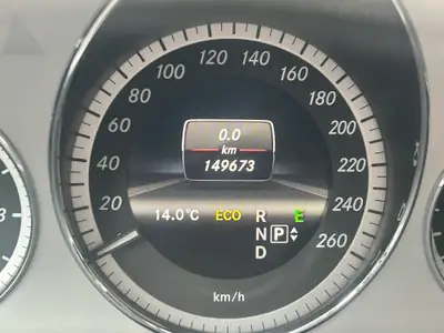 Mercedes-Benz E 500 CGI BlueEfficiency — Berline prestigieuse 408 ch, 4Matic, état impeccable — Miniatur 7