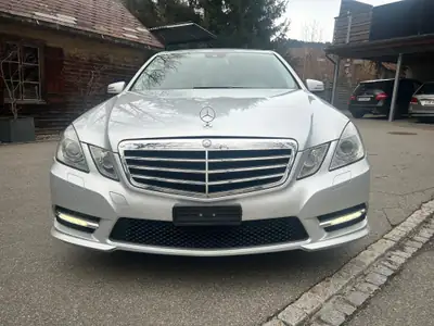 Mercedes-Benz E 500 CGI BlueEfficiency — Berline prestigieuse 408 ch, 4Matic, état impeccable — Miniatur 9