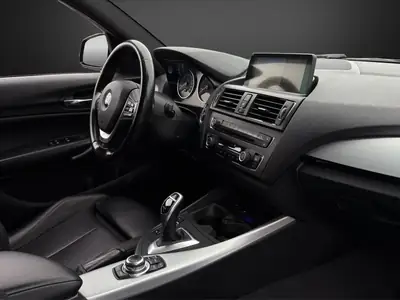 BMW M135i Steptronic — Berline sport 320 ch, entretien récent — Miniature 10