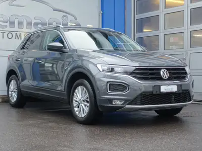 VW T-Roc 1.5 TSI EVO Advance DSG — Compact SUV urbain performant, 36'550 km — exterior view
