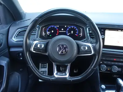 Volkswagen T-Roc 2.0 TSI 190 ch — SUV complet avec transmission intégrale et équipements premium — Thumbnail 11