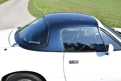 Mazda MX-5 1.6i-16 — Roadster classique de 1994, propulsion pure et plaisir de conduire — Thumbnail 17