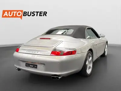 Porsche 911 Carrera 4 Cabriolet 2003 — Roadster mythique, état neuf, 22 798 km — tableau de bord