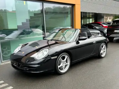 Porsche 911 Cabriolet Carrera 2 — Chef-d'œuvre décapotable, 30'000 km seulement — exterior view