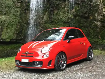 Fiat 695 Abarth Tributo Ferrari Nr. 0198/1199 — Édition limitée iconique, état impeccable — côté