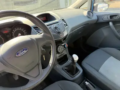 Ford Fiesta 1.25 16V Ambiente — Citadine fiable, climatisée et entretenue — Miniature 10