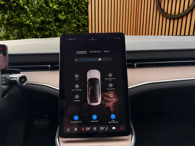 Volvo ES90 Ultra 2026 — Berline électrique premium, 3000 km seulement — Miniature 13