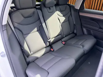 Volvo ES90 Ultra 2026 — Berline électrique premium, 3000 km seulement — Miniature 17