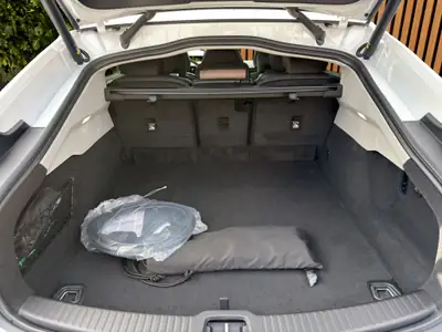 Volvo ES90 Ultra 2026 — Berline électrique premium, 3000 km seulement — Miniature 20