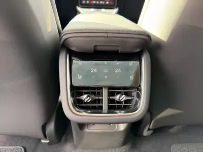 Volvo ES90 Ultra 2026 — Berline électrique premium, 3000 km seulement — Miniature 19