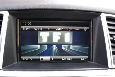 Mercedes-Benz ML 250 BlueTEC 4Matic — SUV diesel robuste, équipement premium, 4x4 intégral — Miniature 22