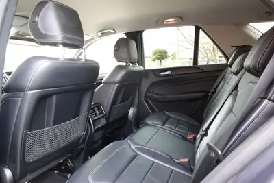 Mercedes-Benz ML 250 BlueTEC 4Matic — SUV diesel robuste, équipement premium, 4x4 intégral — Miniature 26