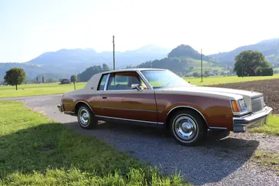 Buick Regal Coupé 1979 — Classique américain authentique, 73 000 km seulement — Seitenansicht