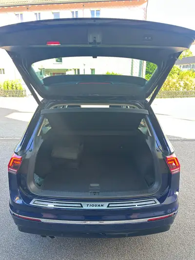VW Tiguan 2.0 TDI SCR Highline — SUV robuste 4Motion, diesel économe — dashboard