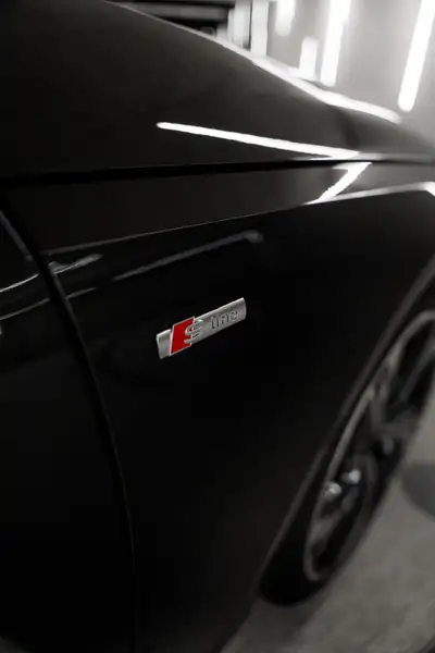 Audi A4 Avant 45 TFSI S line — Break dynamique hybride, 84 000 km, état impeccable — détail