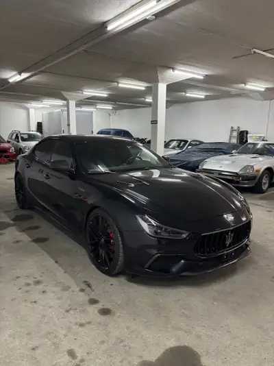 Maserati Ghibli Trofeo 580 ch — V8 atmosphérique, direction d'exception, quasi neuf — Außenansicht