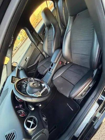Mercedes-Benz Classe A 220 d AMG Line — Berline diesel performante, 145 000 km — Miniatur 8