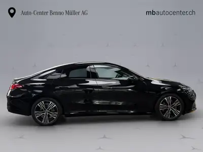 Mercedes-Benz CLA 220 Progressive 4matic — Berline hybride légère, design premium, très faible kilométrage — détail