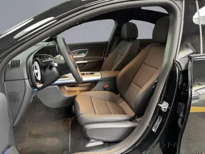 Mercedes-Benz CLA 220 Progressive 4matic — Berline hybride légère, design premium, très faible kilométrage — Miniature 9