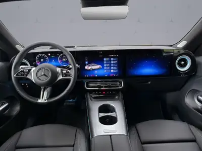 Mercedes-Benz CLA 220 Progressive 4matic — Berline hybride légère, design premium, très faible kilométrage — Miniature 12