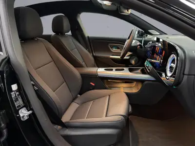 Mercedes-Benz CLA 220 Progressive 4matic — Berline hybride légère, design premium, très faible kilométrage — Miniature 15