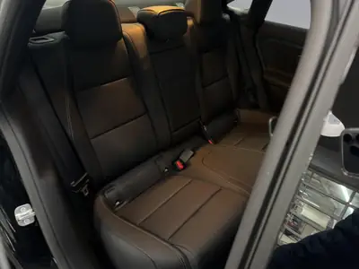 Mercedes-Benz CLA 220 Progressive 4matic — Berline hybride légère, design premium, très faible kilométrage — Miniature 16
