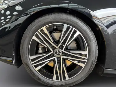 Mercedes-Benz CLA 220 Progressive 4matic — Berline hybride légère, design premium, très faible kilométrage — Miniature 20