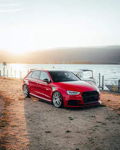 Audi RS3 Sportback 2.5 TSI — Performance 476 ch, finitions exclusive et son AKRAPOVIC — exterior view