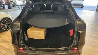 Tesla Model Y Performance AWD — SUV électrique haute performance, quasi neuf — Thumbnail 21