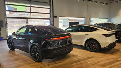 Tesla Model Y Performance AWD — SUV électrique haute performance, quasi neuf — Thumbnail 29