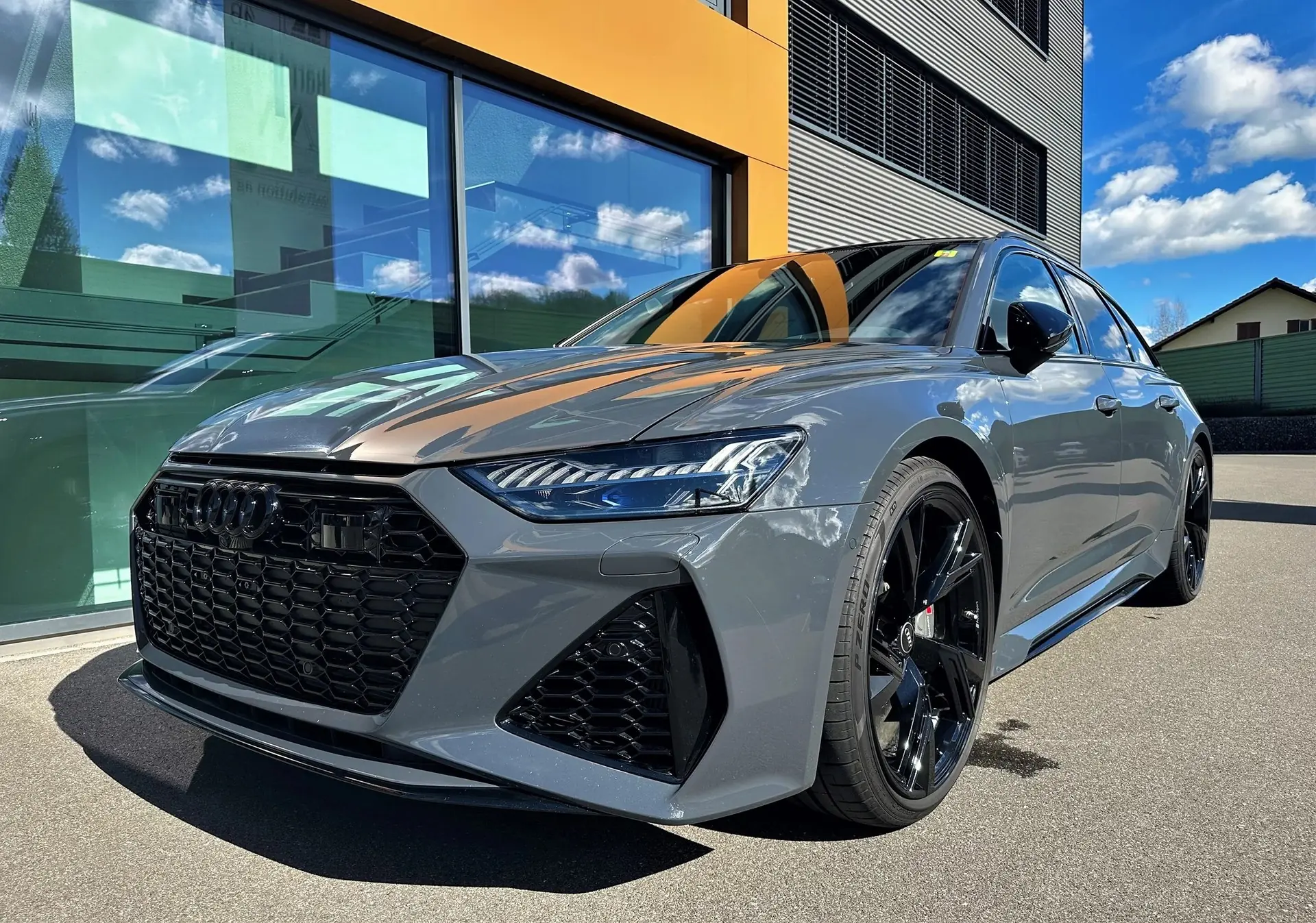 Audi RS6 Avant 4.0 TFSI V8 quattro — Berline de prestige 600 ch, très faible kilométrage