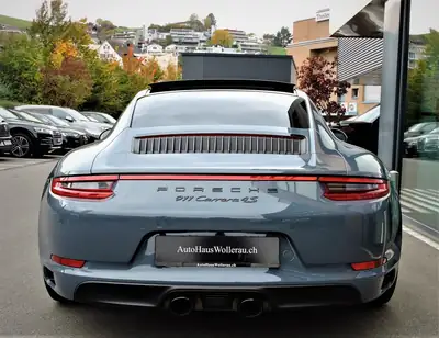 Porsche 911 Carrera 4S PDK 2017 — Sportive légendaire, entretien Porsche récent — rear view
