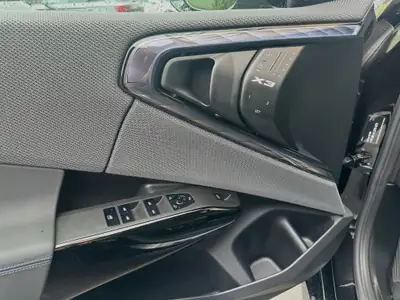 BMW X3 M50i 2024 — Performance sportive et luxe suisse, 11 500 km seulement — Thumbnail 13