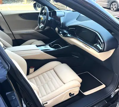 Ferrari Purosangue 6.5 — Le SUV sportif ultime, 90 km, garantie usine 7 ans — Thumbnail 11