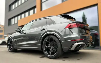 Audi RS Q8 — Performance extrême 640 ch, V8 biturbo et équipements premium — Thumbnail 7