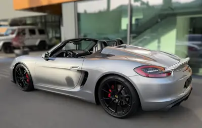 Porsche 718 Boxster 3.8 Spyder — Cabriolet sportif manuel, 375 ch, édition limitée — interior
