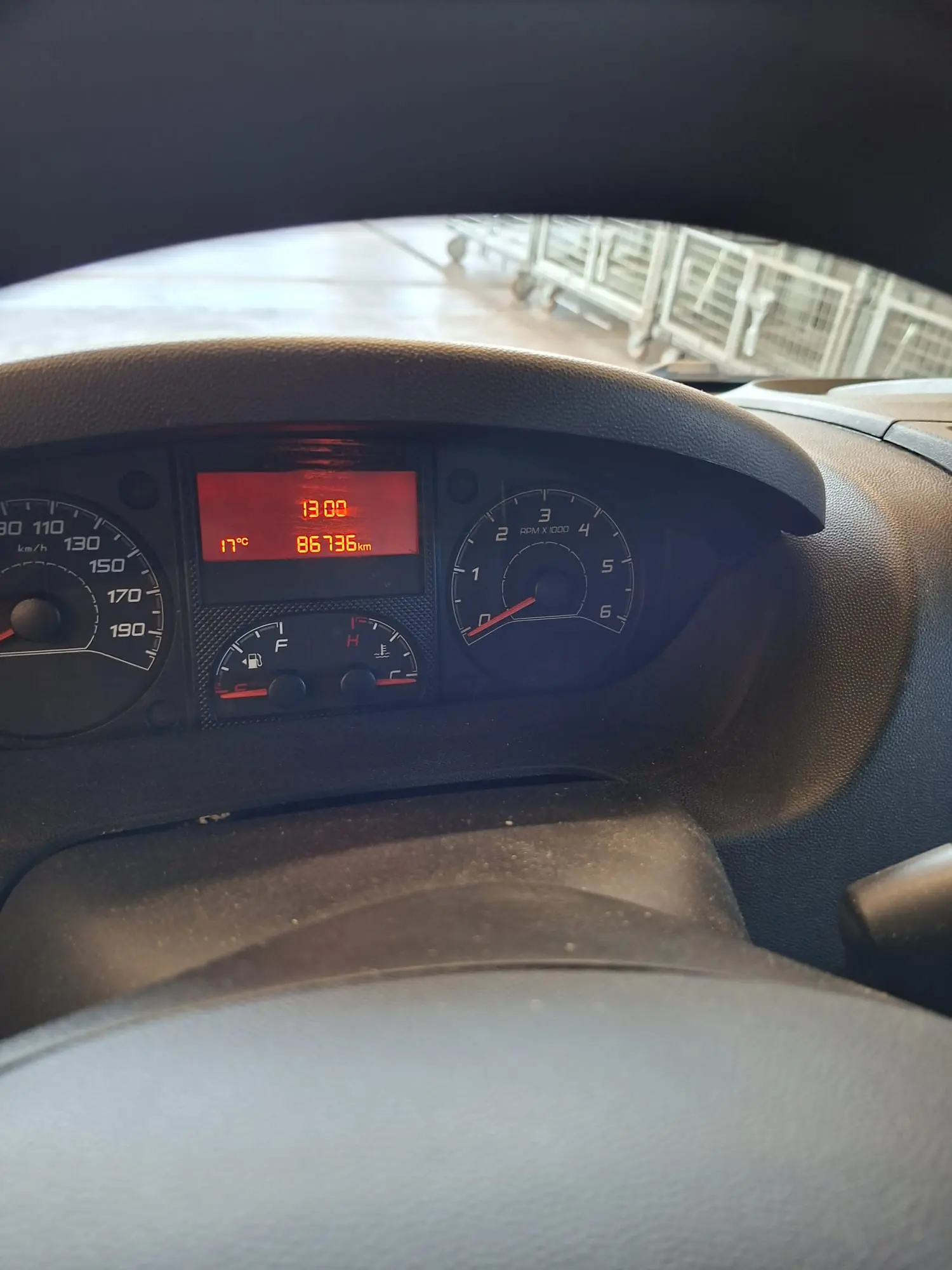 Peugeot Boxer 2.2 HDI 435 Premium — Utilitaire robuste, 87'000 km, sans sinistre