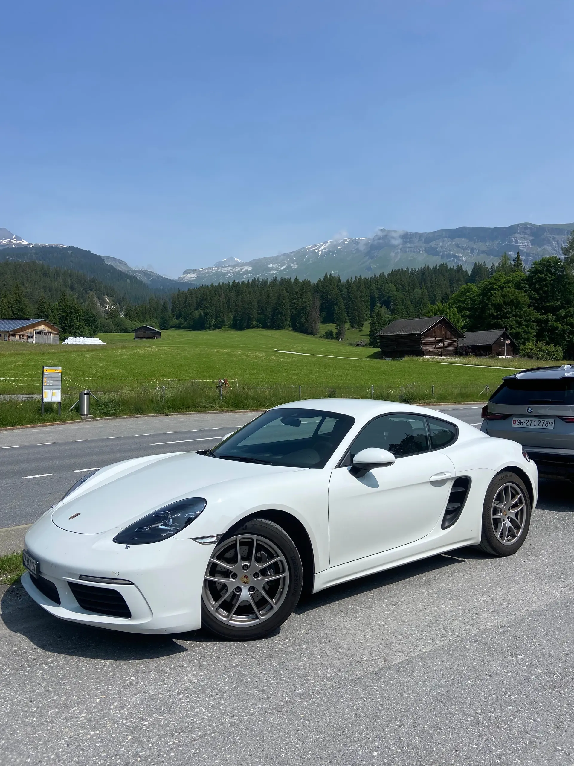 Porsche 718 Cayman 2.0 PDK — Coupé sportif puissant, 72 500 km seulement — Außenansicht