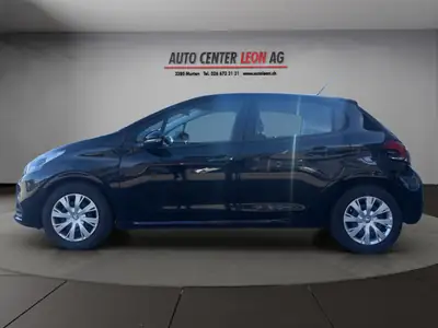 Peugeot 208 1.2 PureTech Style — Citadine économique avec toit panoramique et sans accident — rear view